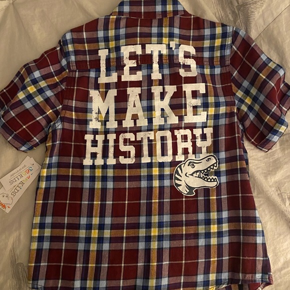 NWT Short sleeve button down - Picture 2 of 3